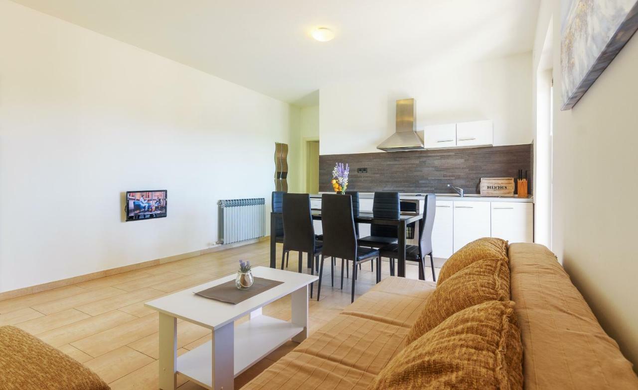Very Special Apartment Pakostane